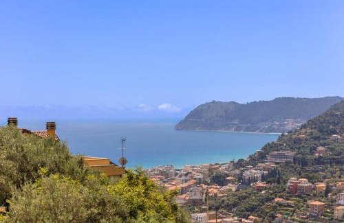 Alassio Apartment | Serenity with swimming pool and parking in Alassio