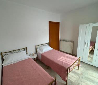 Serravalle Scrivia Apartment | Serravalle Shop&Stay