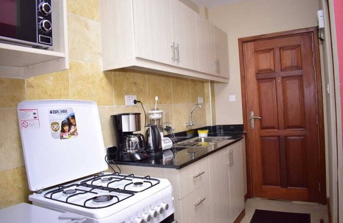 Nairobi West Apartment | Serviced Studio Apartments 7 mins drive to Airport