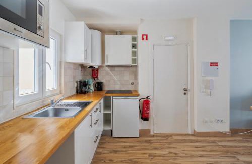 Setubal Apartment | Setúbal Beach Vibes - Terrace