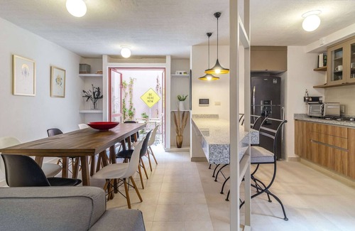 Downtown Queretaro House | Set 5 Dptos. 34 Guests Central and Spacious!