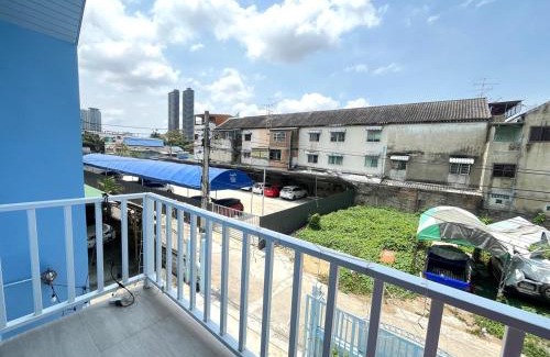 Bang Lamphu Lang House | Setthisin Art Boutique House,Iconsiam,BTS Thonburi