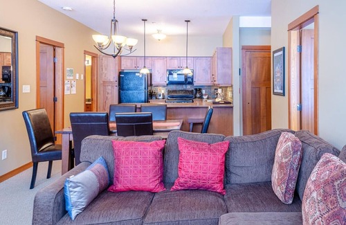 Sun Peaks Condo | Settlers Crossing #61 by Bear Country