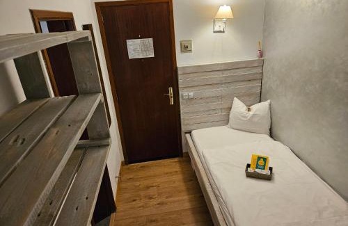 Son Servera House | SEVEN Hostal