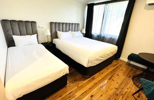 Gumly Gumly Hotel | Seven Inn