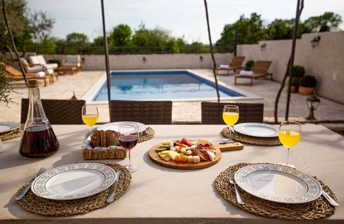 Gornje Planjane House | Seven Olives Guest House * with heated pool - Krka waterfalls - near Sibenik