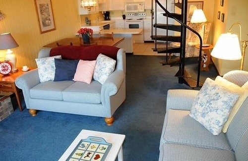 Seven Springs Condo | Seven Springs 3 Bedroom Standard Condo with Private Deck by RedAwning