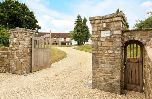 Olveston House | Severn View Barn