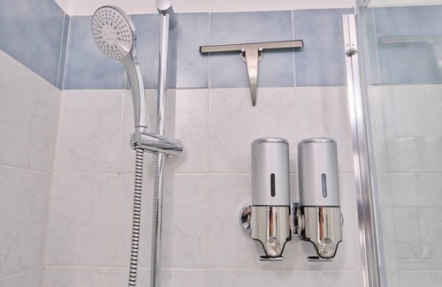 Seveso Apartment | [seveso-stazione] Design, Wifi & Garage Privato