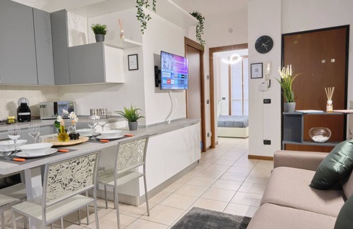 Seveso Apartment | [seveso-stazione] Design, Wifi & Garage Privato
