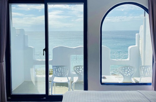 Sail Rock Beach House | Seya Inn