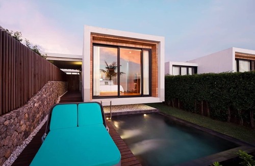 Khuekkhak Villa | (SHA+)Villa with Private Pool - Beach Front (B02)