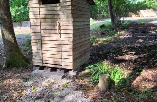 Redditch Cabin | Shack in The Woods - Off Grid