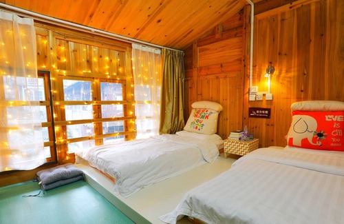 Longsheng Various Nationalities Autonomous County House | ShadowGreen Hotel