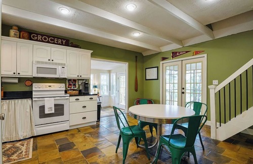 Sylacauga Cottage | Shady Creek Cabin on Lay Lake @ Peckerwood Creek!