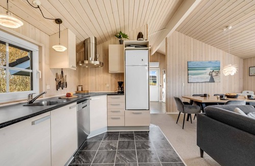 Falen House | "Shalin" - 1.4km to the fjord by Interhome