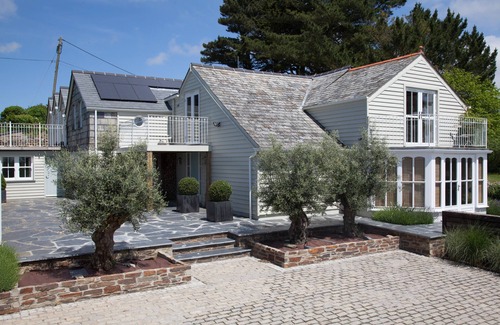 Rock House | Shalmar Hollow - Rock - sleeps up to 12 - perfect for family groups