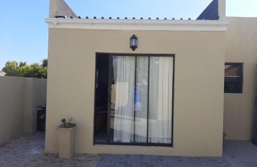Parklands Apartment | Shalom Self catering