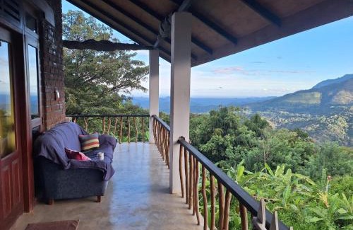 Ella Bed & Breakfast | Shambala Retreat-Villa in Ella with mountain & Waterfall Views