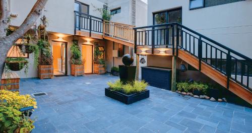 Wilderness Beach Apartment | Shan C