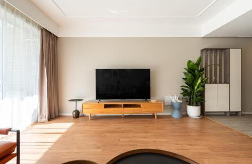 Pudong Apartment | Shanghai Hills&Linghu's Grand 4BR Suite-Line 7&18,Near SNIEC, Yinghua Rd 801