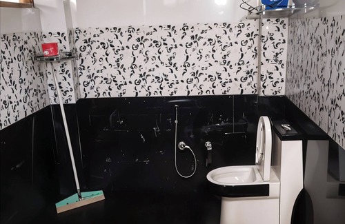 Thunag House | Shangrila Thachi | 2BR Mountain View By Homeyhuts