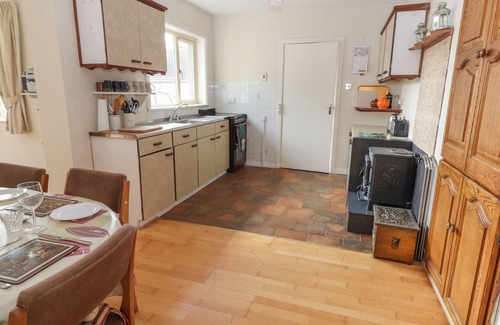 Puckaun Cottage | SHANNON VIEW, family friendly in Puckane, County Tipperary