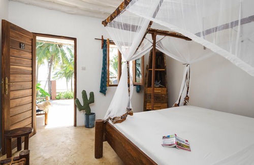 Pingwe House | Shanuo Beach Bungalows