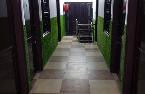 Ghaziabad Hotel | Sharda Hotel by WB Inn