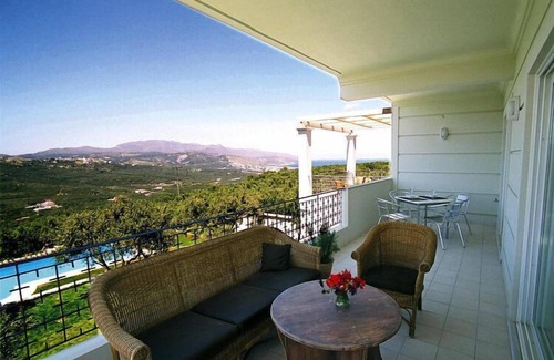Darmarochori Villa | Shared Pool Apartment with Comfort