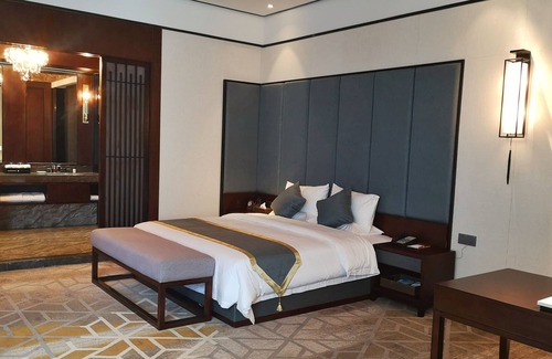Longhu Qu Hotel | Shatou Hairun Hotel