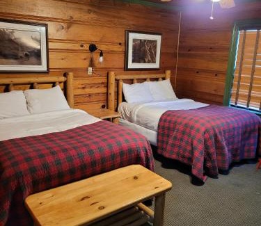 Shaver Lake Hotel | Shaver Lake Village Hotel