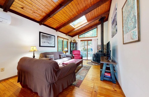 Eidelweiss Village House | Shea Chalet