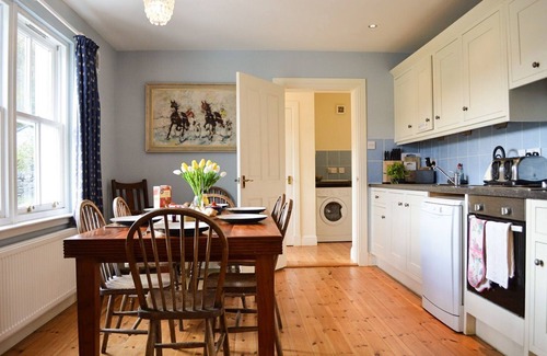 Colintraive Cottage | Shelduck Cottage, shoreline location, pet friendly, sleeps 7