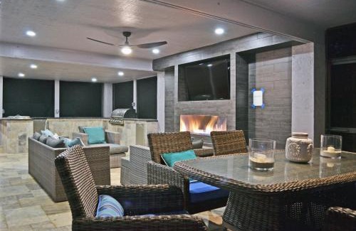 Bay Isle House | Shell Beach - The Treehouse 210