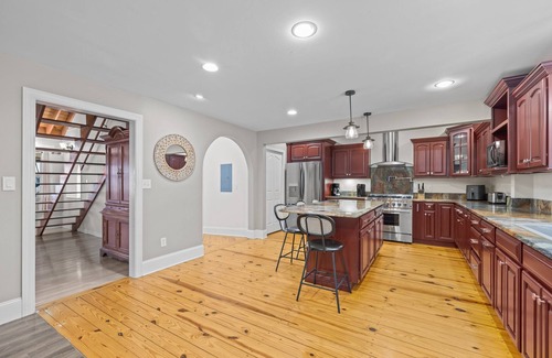 Sealevel House | Shell Hill house Waterfront, kayaks, grill, pier