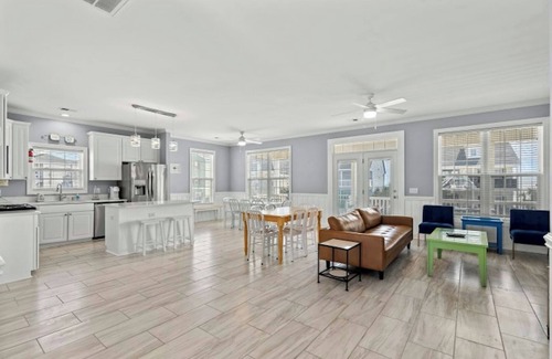 Ash House | Shellabration House-5BR/4BA *2nd Row* Pool