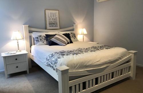 Rosebud House | Shellys Place