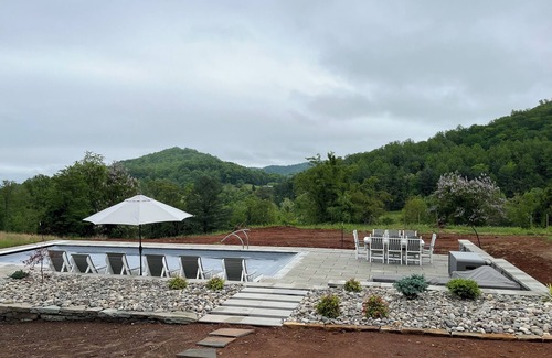 Etlan Cabin | Shenandoah cabin with 4 bedrooms, heated saltwater pool and beautiful views