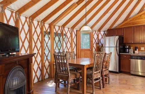 Gordonsville Condo | Shenandoah Crossing™ - 2 Bedroom 1 Bath Yurt