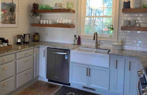 Edinburg Other | Shenandoah Farmhouse on the River with Sweeping Mountain Views. Pet Friendly.