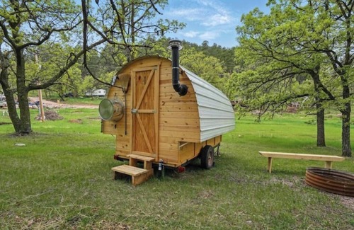 Hermosa House | Shepherd's Wagon #1 near Mt Rushmore