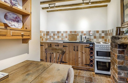 Coalbrookdale Cottage | Shepherds Hut - UK45529