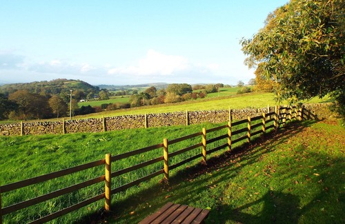 Macclesfield Cabin | Shepherds Hut with stunning views located on the edge of the peak district