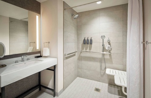 Downtown Fort Worth Hotel | Sheraton Fort Worth Downtown Hotel