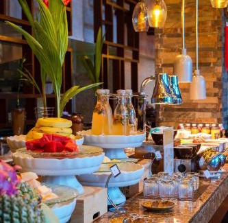 Wanning Hotel | Sheraton Shenzhou Peninsula Resort