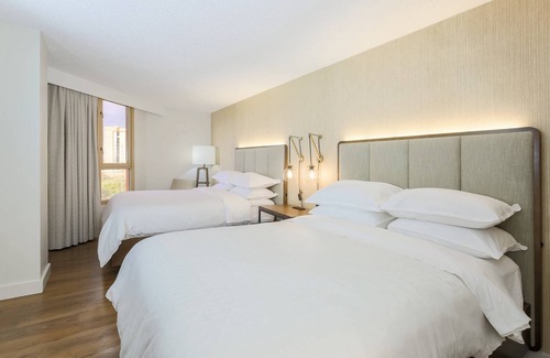 Dallas Design District Hotel | Sheraton Suites Market Center Dallas