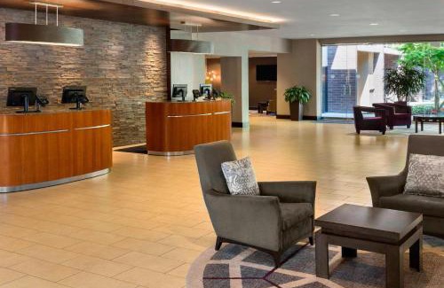 Richmond City Centre Hotel | Sheraton Vancouver Airport Hotel