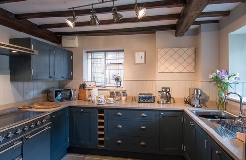 Chipping Campden Cottage | Sherborne House is a beautiful Grade II listed Georgian terraced house that dates back to the 17th c