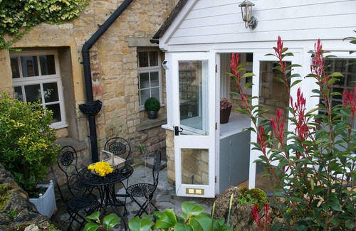 Chipping Campden Cottage | Sherborne House is a beautiful Grade II listed Georgian terraced house that dates back to the 17th c
